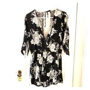 Black and white flower romper